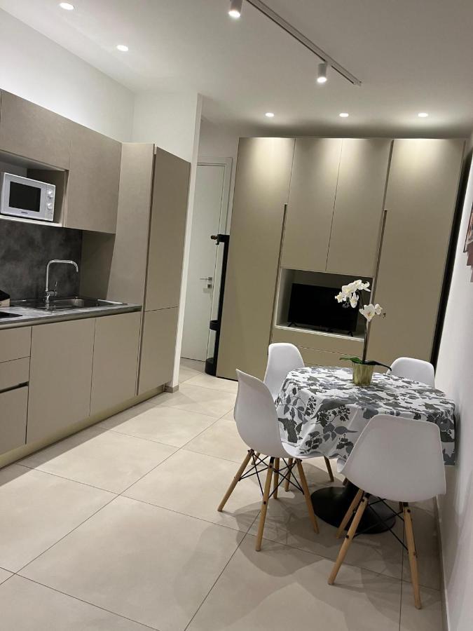 Apartments Ennio Top Class Bari Exterior photo