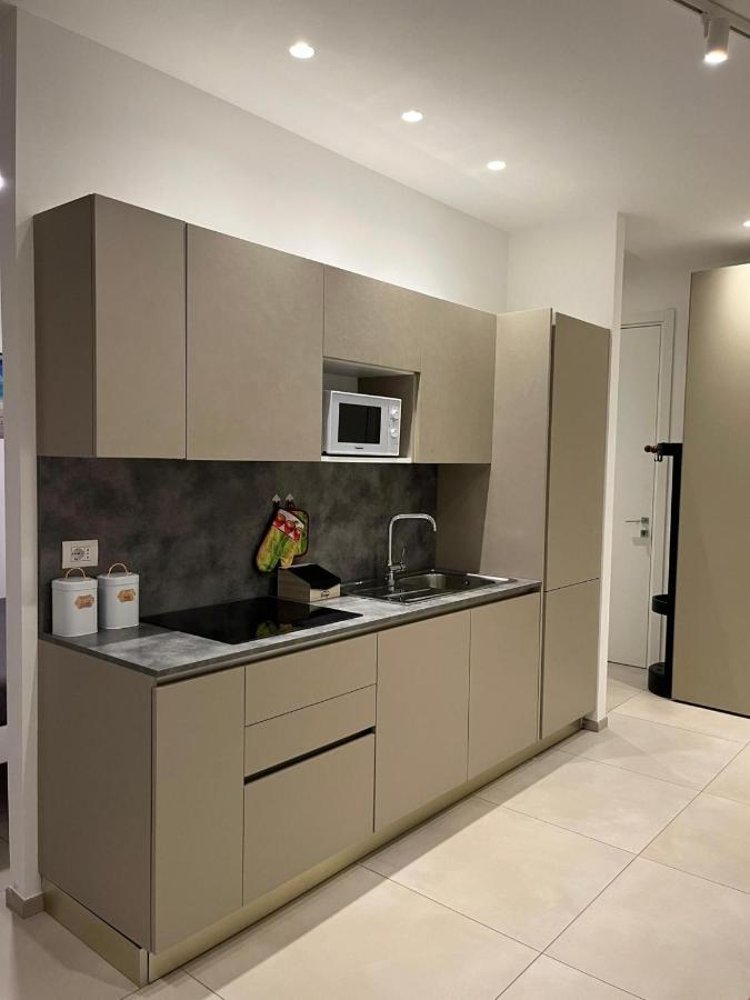 Apartments Ennio Top Class Bari Exterior photo
