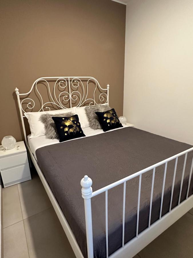 Apartments Ennio Top Class Bari Exterior photo