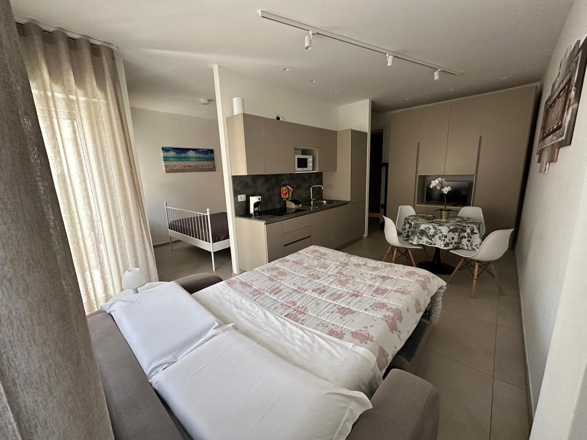 Apartments Ennio Top Class Bari Exterior photo
