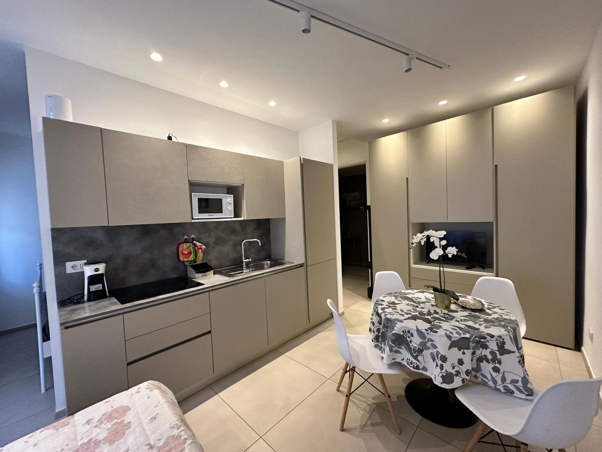 Apartments Ennio Top Class Bari Exterior photo