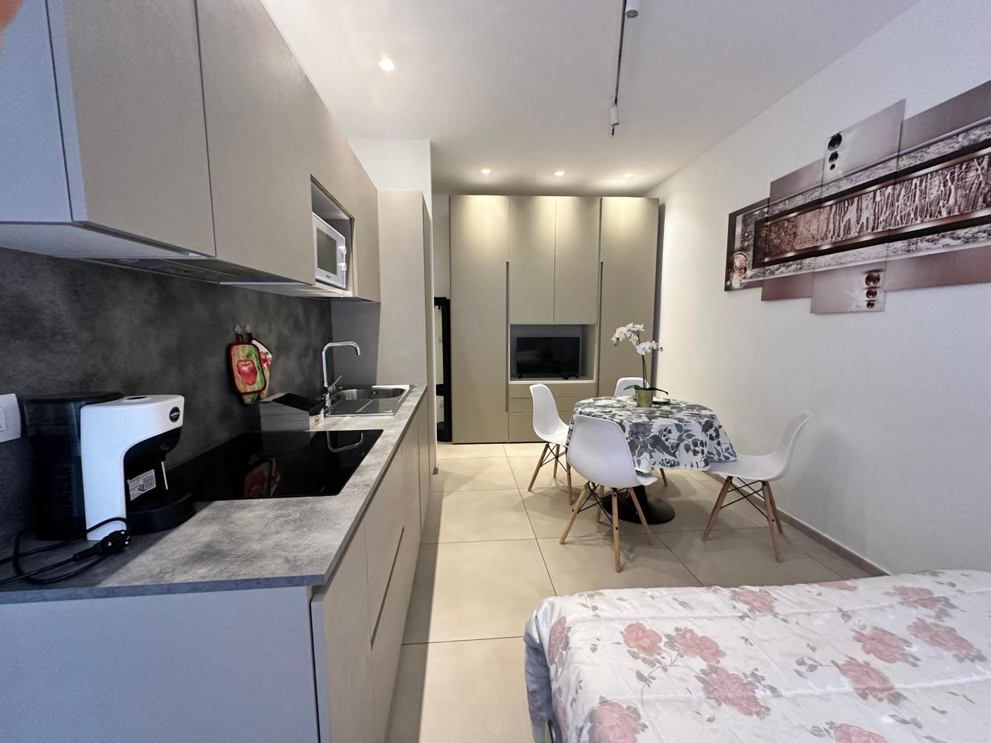 Apartments Ennio Top Class Bari Exterior photo